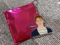 SEVENTEEN カフェ バーノン アクリルキーホルダー