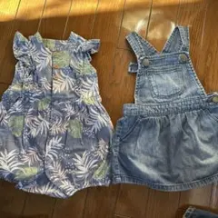 ベビー服 左→80cm 右→12-18month