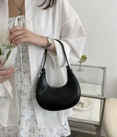 レザーハンドバッグ