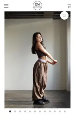 ★新品タグ付き★ VERSION OF YOU ナイロンカーゴパンツ　ちゃぴさん The unormwind カーゴパンツ ロゴ刺繍ナイロンワイド裾ドロー