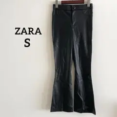 ザラ フェイクレザーフレアパンツ 美品  Sサイズ ブラック