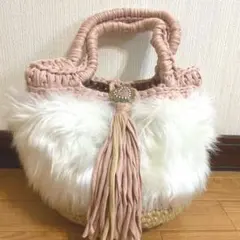 可愛いくすみピンクもふもふフェイクファーバッグ ベージュ白 バック フェミニン