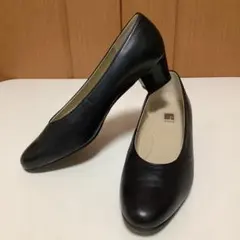 黒 パンプスのサムネイル