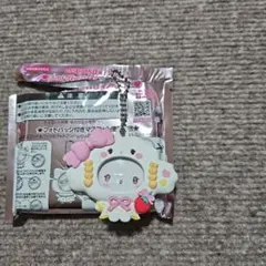 サンリオいちご新聞50周年記念フォトバッチ付きマスコット　こぎみゅん