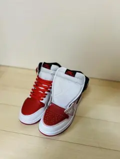 NIKE レッド/ホワイト ハイカットスニーカー値下げ