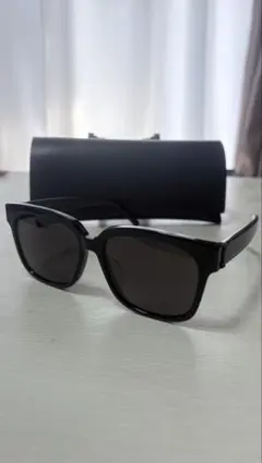2026年最新】Saint Laurent レンズカラー：ブラック メンズ サングラス