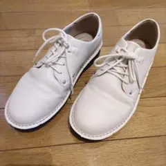 レディース　カジュアルシューズ　アイボリー　24cmEEE