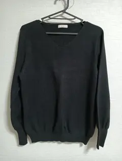 a.v.v ブラック Vネックニット 長袖