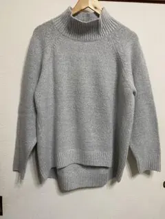 グレー タートルネック ニット