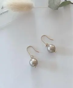 一粒アーモンドパール　ピアス／イヤリング　スワロフスキーパール　8mm