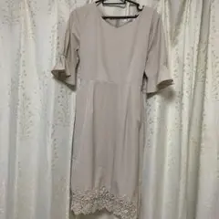 Roomy's ベージュ フリル袖 ワンピース ドレス パーティ 7分袖 結婚式のサムネイル