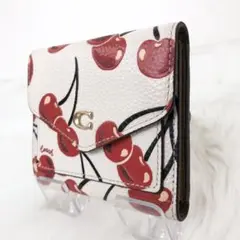 新品・未使用コーチCOACH CZ762 二つ折り財布 ホワイト/チェリー