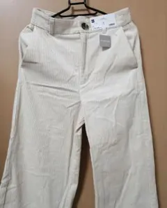 ホワイト ワイドパンツ