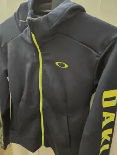 価格変動中！Oakley フルジップジャケット ネイビー xs150サイズ