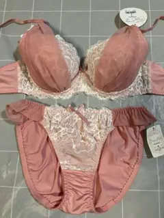 C75M ドルチェフィオラ　花柄刺繍×レースのブラ＆ショーツセット　ピンク