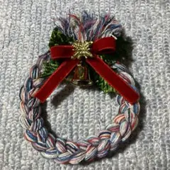 ミニ クリスマスリース オーナメント リボンとベル付き