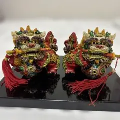 【台座付き】玉乗り獅子 置物 狛犬 縁起物 陶器 ペア　台湾