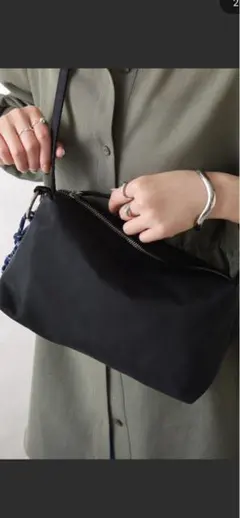 COLLAGE PAPILLONNER 強撥水ボックスショルダーバッグのサムネイル