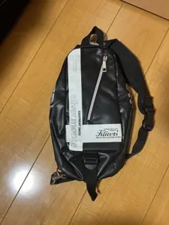 ブラック メッセンジャーバッグ ショルダーバッグ