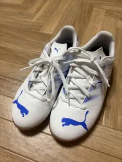 PUMA アタッカント　JRフットサルシューズのサムネイル