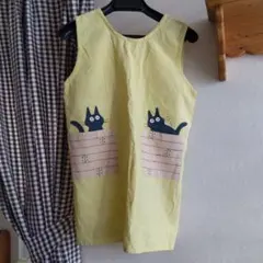 飛行船カーラ　猫ポケット付きイエローエプロン