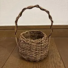 アケビ蔓小さい籠