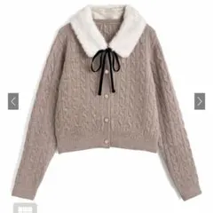 【新品タグ付き】ファーティペット付きケーブル編みニットカーディガン[cc130]