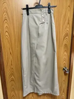 アンジェム　タイトスカートのサムネイル