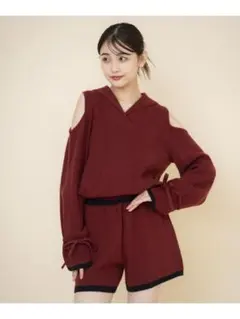 バーガンディオフショルダーセットアップ