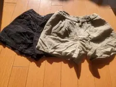 ユニクロキッズ女の子2枚セットSサイズ110～125　黒、ベージュ2枚セット