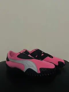 Puma ピンク スリッポンスニーカー