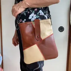 定価10000円でパッチワーク風ショルダーバック