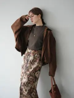 新品❣️半額以下　ゴブランフロントジップタイトスカート/ベージュ　lumier