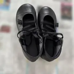 ブラックレザー ストラップシューズ