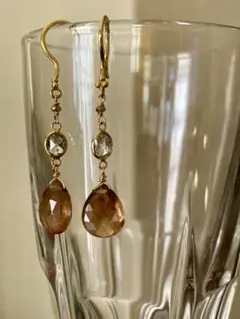 k18YG金具✨ピンクベージュサファイア、ダイヤモンドピアス(両耳)