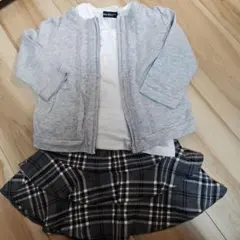 ホワイト襟付きトップスとチェックスカートとカーディガンセット90cm BeBe