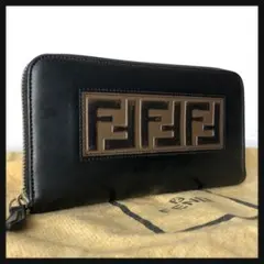 フェンディ　長財布　ラウンドファスナー　フェンディロゴ　レザーブラック　1876のサムネイル