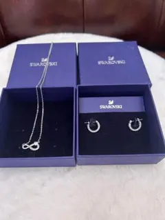 スワロフスキー　イヤリングとネックレスのセット