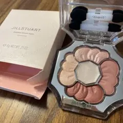 JILLSTUART dressed bloom eyes アイシャドウのサムネイル