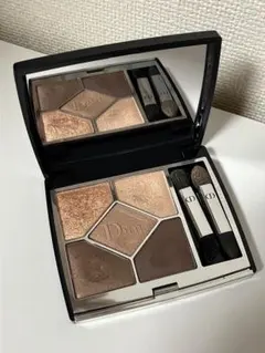 Dior サンククルール　クチュール　ポンチョ　559 アイシャドウパレット