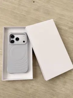 CASETiFY iPhone 17 Pro ケース Pebble Greyのサムネイル