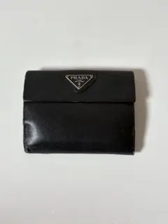 極美品/希少✨プラダ 二つ折り財布 シャイン サフィアーノ レザー ブラックロゴ 極美✨プラダ 二つ折り財布 サフィアーノレザー シャイン ロゴ