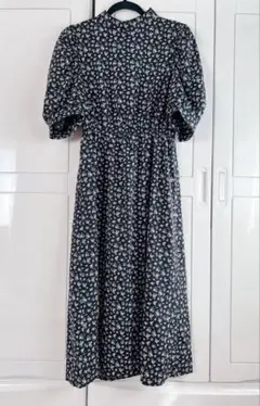 美品 小花柄 花柄 半袖 ロングワンピース ブラック