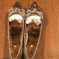 フラットシューズ