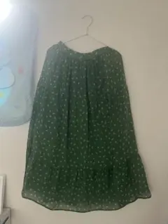 フレアスカート 緑色 小花柄 シフォン