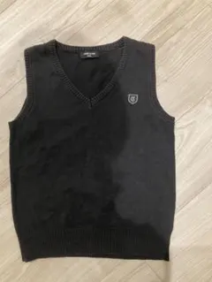 COMME CA ISM ブラック Vネック ベスト 130A