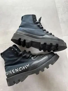 GIVENCHY ハイカットスニーカー ブラック　42のサムネイル