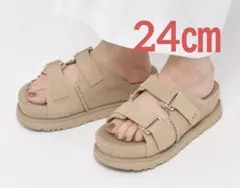 UGG Goldenstar Hi Slideのサムネイル
