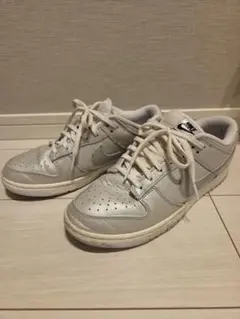 【限定特価】NIKE DUNK LOW SE "Metallic Silver‘