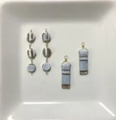 (訳あり)ストライプブルーオパールの天然石パーツ　3点＋オマケ1点